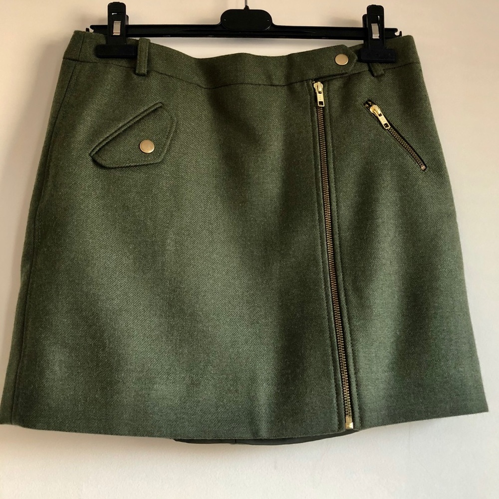 NWOT J. Crew Army Green Wool Mini Skirt Size 6